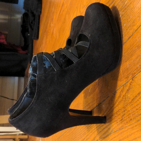 5/$25🎃 Mootsies Tootsies Cross Strap Mary Jane Pump Bootie Black Suede 7 - Picture 2 of 4